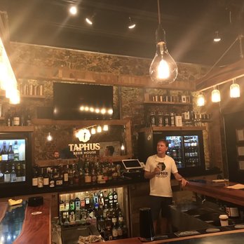 Taphus Beer House - Beer Bar Near Me - Charlotte Amalie, Virgin Islands