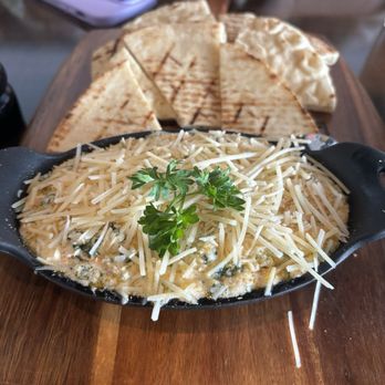 Creekside Fine Grill - Crab & Shrimp Dip w/Pita Bread - Wine Bars Near Me - Wylie, Texas