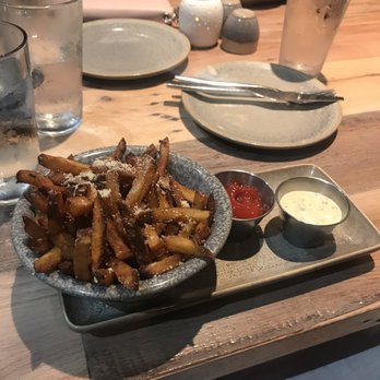 Moku Kitchen - Moku Kitchen - Garlic Truffle Oil Fries - Cocktail Bars Near Me - Honolulu, Hawaii