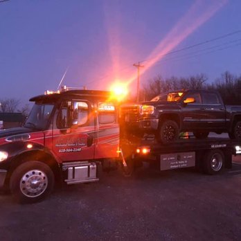 Jacobs Mechanical Service & Towing - Towing Near Me - Brookport, Illinois Jacobs Mechanical Service & Towing - Towing Near Me - Brookport, Illinois