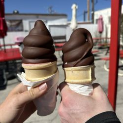Jolly Kone - Dipped cones