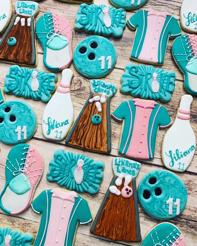 The Sweetest Things Bakery & Parties Logo