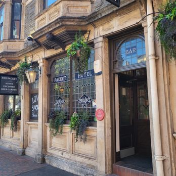 The Packet - Pubs Near Me - Cardiff, CRF