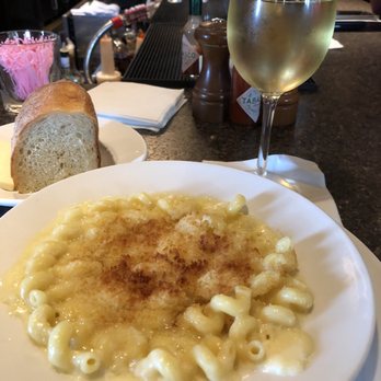 Esquire Grill - Macs and cheese oh the very best! - American Near Me - Sacramento, California