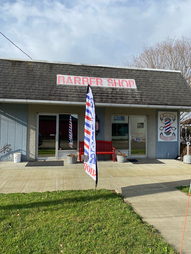 JACKS Updated September 2024 1 W Pickaway St, Kingston, Ohio Barbers Phone
