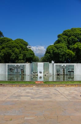 Plaza Independencia by null