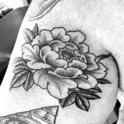 O'mara Tattoo - Black and Grey Peony by Travis