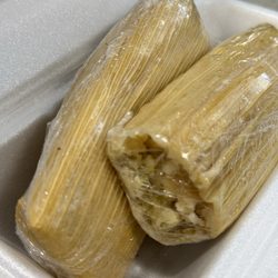 Cantina Grill - Tamales (2)