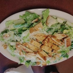 Frida’s Tequila Cocina - Una rica ensalada de pollo