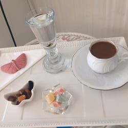 Narı Beyaz Beauty Club - Bugün kendimi şımartıyorum... Bu da pedikür sırasındaki bir Nar-ı Beyaz ikramı  :)