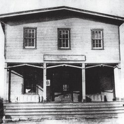 The Round Hill Store