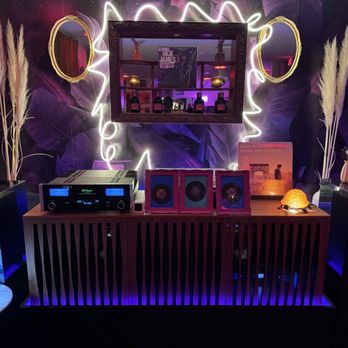 Zema Vinyl Lounge - Cocktail Bars Near Me - Albuquerque, New Mexico