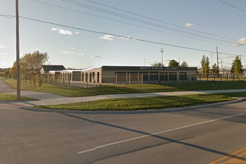 STORAGEMART Updated June 2024 850 E Warren St, Gardner, Kansas