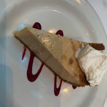 Real Seafood Company Coconut Point - Key lime pie - Seafood Near Me - Estero, Florida