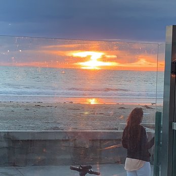 The Wayfarer San Diego - Sunset in the beach - San Diego, CA