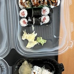 Takashi Hibachi & Sushi - Sushi rolls