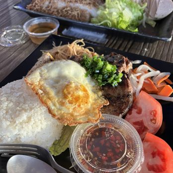 Yen's Kitchen - A19. Broken Rice Classic / Cm Tm - Vietnamese Near Me - Lake Worth, Florida