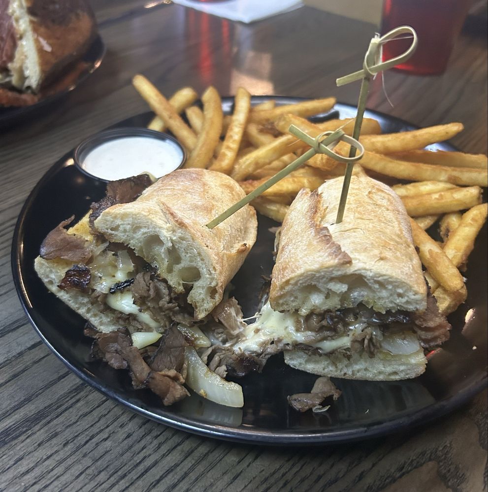 Double Up Bar, Grill And Casino