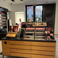 MAC Cosmetics