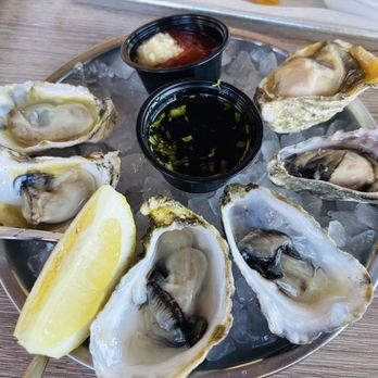 Surfside Fish House - Happy hour - Oysters - Seafood Near Me - San Diego, California Surfside Fish House - Happy hour - Oysters - Seafood Near Me - San Diego, California