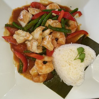 Mae Kong Thai Restaurant - 69. Pad Prik Khing Lunch - Thai Near Me - New Britain, Connecticut Mae Kong Thai Restaurant - 69. Pad Prik Khing Lunch - Thai Near Me - New Britain, Connecticut