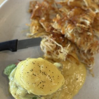 Garden's Gate Cafe - Half California Benedict - Breakfast & Brunch Near Me - San Jose, California Garden's Gate Cafe - Half California Benedict - Breakfast & Brunch Near Me - San Jose, California