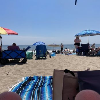 Misquamicut Beach - Beaches Near Me - Westerly, Rhode Island