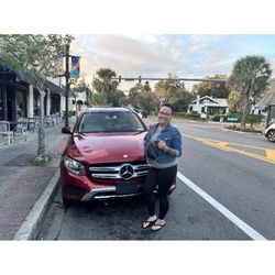 DM Auto Sales - 2016 Mercedes glc300 4 matic