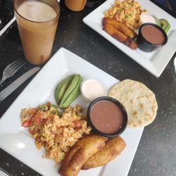 Sabor Especial - Desayuno tipico (chorizo scrambled egg with avocado, plantain, and tortilla)