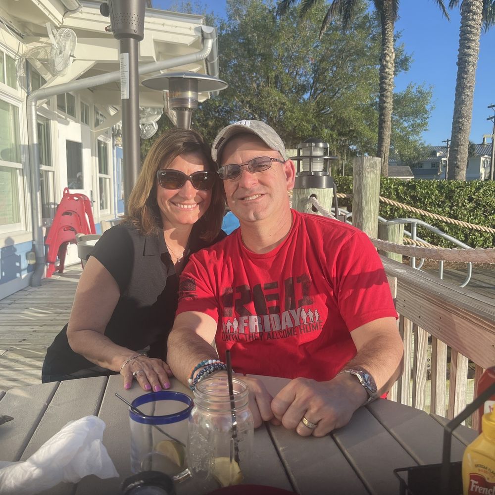 Lighthouse Point Bar & Grill - My sister and me - Seafood Near Me - The Villages, Florida