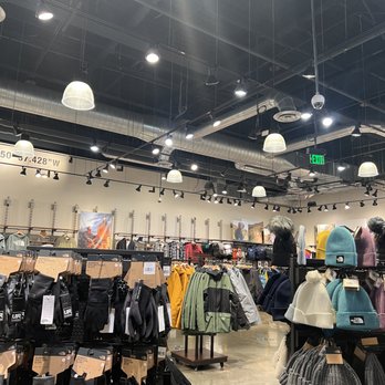 The North Face Ala Moana Center - Sports Wear Near Me - Honolulu, Hawaii