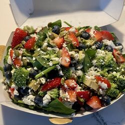 Eagles Nest Eats & Drinks - Summer salad