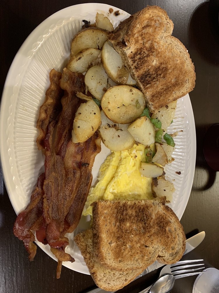 CROSSROADS FAMILY RESTAURANT 75 Photos & 70 Reviews 615 W US Hwy 50