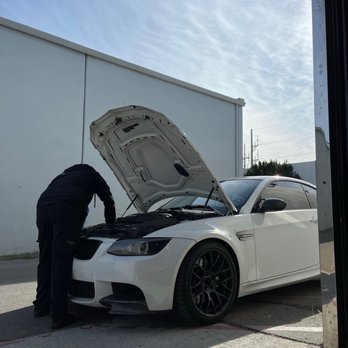 Silicon Valley Garage - Oil change and diagnosis. - Auto Detailing Near Me - Santa Clara, California Silicon Valley Garage - Oil change and diagnosis. - Auto Detailing Near Me - Santa Clara, California