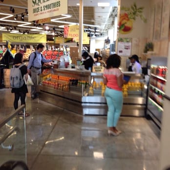 Mariano's - West Loop - Juice bar! - Grocery Near Me - Chicago, Illinois