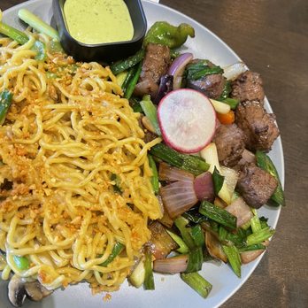 OMELI Kitchen - Shaken Beef Garlic Noodles its okay - Vietnamese Near Me - Fullerton, California OMELI Kitchen - Shaken Beef Garlic Noodles its okay - Vietnamese Near Me - Fullerton, California