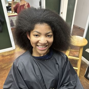 Salon Eden - Before pic - Hair Salons Near Me - Madison, Alabama Salon Eden - Before pic - Hair Salons Near Me - Madison, Alabama