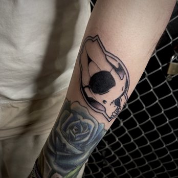 True Gloom Tattoo - Tattoo by Jess Fox at True Gloom Tattoo in Buffalo, NY - Tattoo Near Me - Buffalo, New York True Gloom Tattoo - Tattoo by Jess Fox at True Gloom Tattoo in Buffalo, NY - Tattoo Near Me - Buffalo, New York