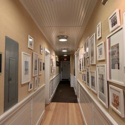 The Tides Beach Club Restaurant - Inside hallway heading to restroom