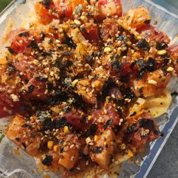Large poke - white rice, ahi tuna + salmon in original sauce with furikake - delicious !! Large poke - white rice, ahi tuna + salmon in original sauce with furikake - delicious !!