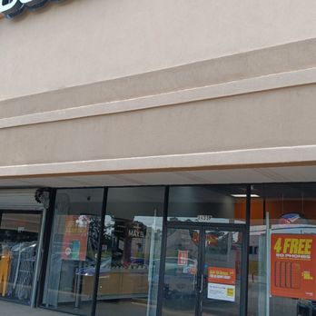 Boost Mobile - "New" (been here about 2 years) location storefront - Mobile Phones Near Me - Macon, Georgia