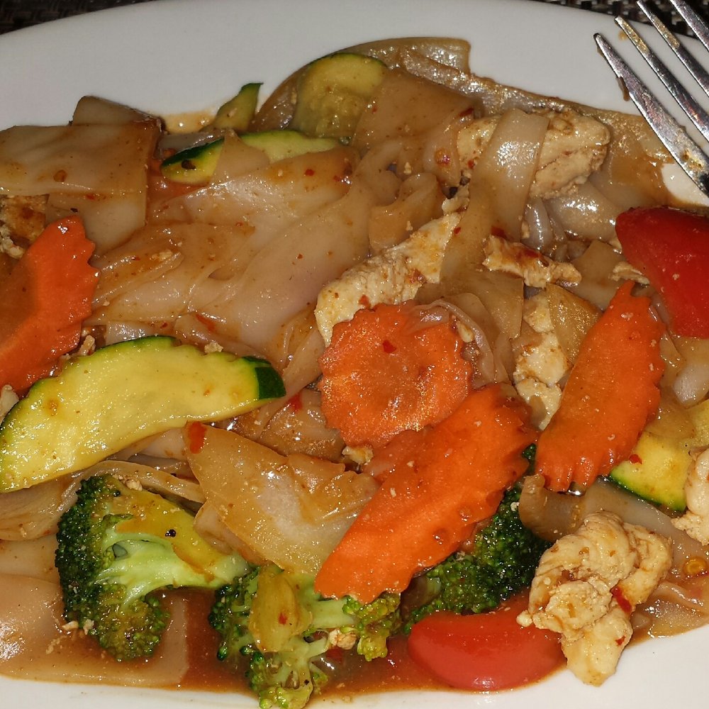 Sukhothai - Drunken noodles - Thai Near Me - Lancaster, Pennsylvania Sukhothai - Drunken noodles - Thai Near Me - Lancaster, Pennsylvania