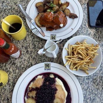 Cafe Mimosa - Egg Eggs Benedict with Filet Mignon Brunch, Side of Fries, Creme Brulee French Toast Brunch - Breakfast & Brunch Near Me - San Clemente, California