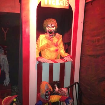 Haunted House - Inside haunted carnival tent - Haunted Houses Near Me - Roselle, Illinois
