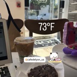 Vanilla latte and peanut butter cookie Vanilla latte and peanut butter cookie