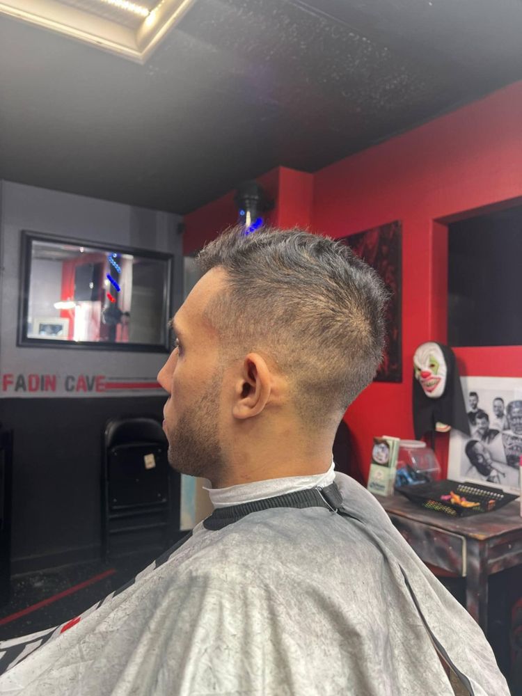 The Fadin Cave Logo