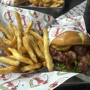 Hammys Smash Burgers - Good burger place - Burgers Near Me - Fresno, California Hammys Smash Burgers - Good burger place - Burgers Near Me - Fresno, California