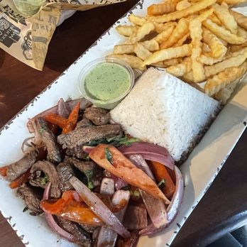 Zambrano’s Peruvian Cuisine - Lomo Saltado Lunch - Peruvian Near Me - Edmond, Oklahoma