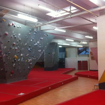 The Arch Climbing Wall - Climbing Near Me - London, XGL The Arch Climbing Wall - Climbing Near Me - London, XGL