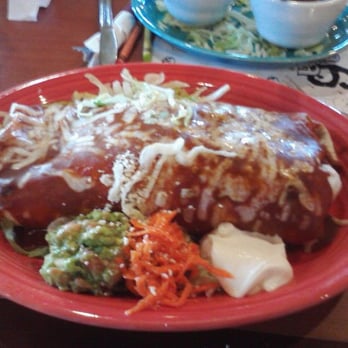 La Piñata - Super Famoso Burrito. Picture does not do it justice. It was HUGE! - Mexican Near Me - Pittsburg, California La Piñata - Super Famoso Burrito. Picture does not do it justice. It was HUGE! - Mexican Near Me - Pittsburg, California